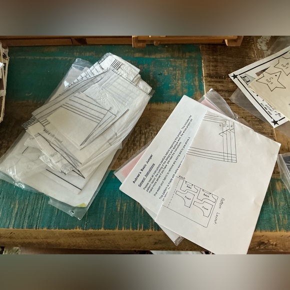 4 Vintage Patterns Clothes Never Cut! - Picture 7 of 8